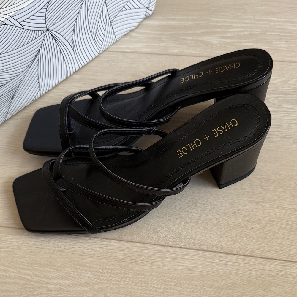 Chase + Chloe Black Strappy Sandals - Picture 2 of 9